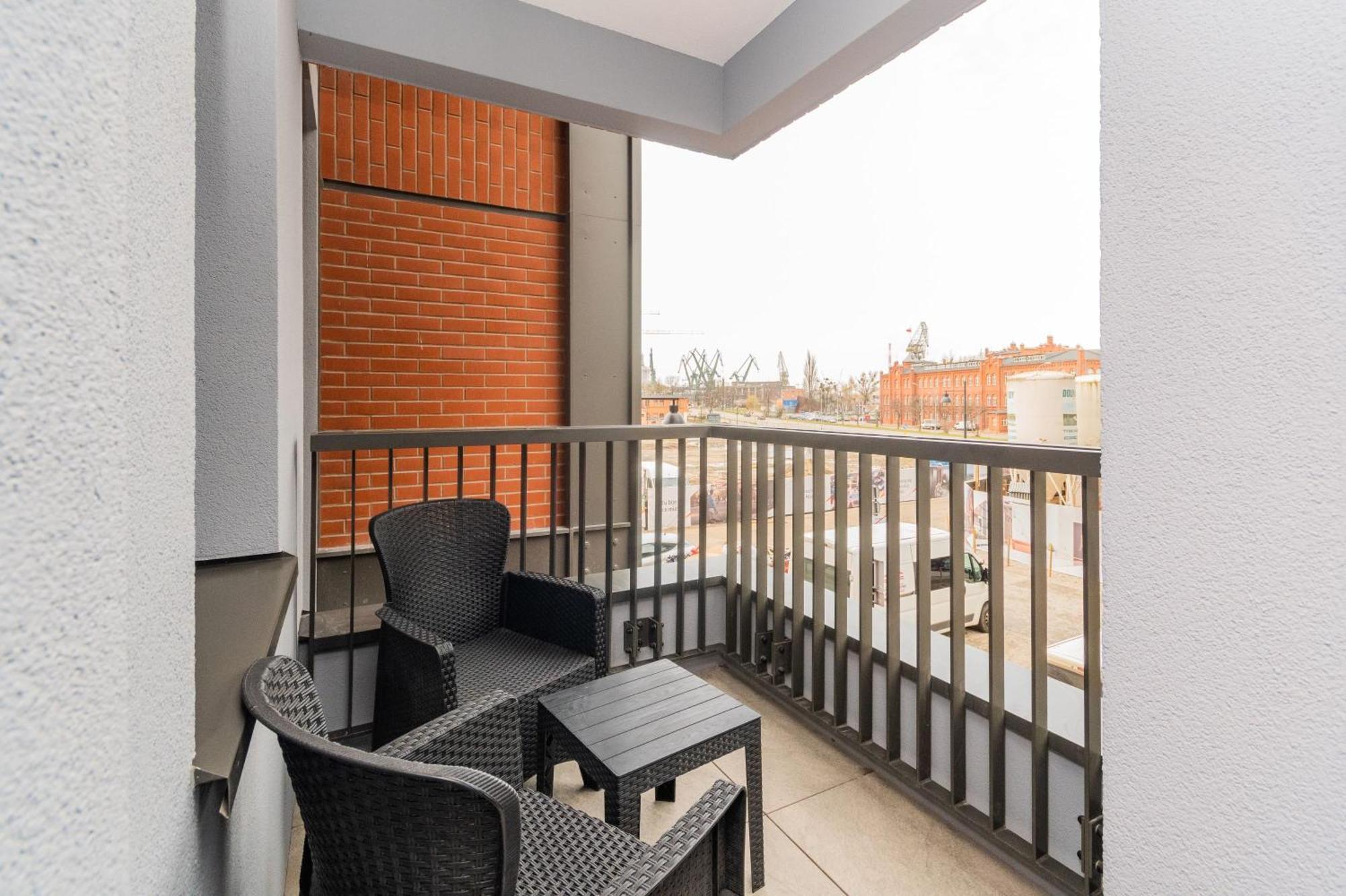 Grand Apartments - Doki Living & Foodhall Gdańsk Buitenkant foto